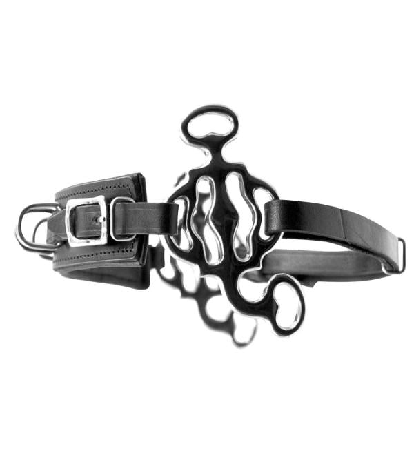 AMKA 3 Ring Baroque Hackamore Flexi with stainless steel straps and 3 rings on the noseband